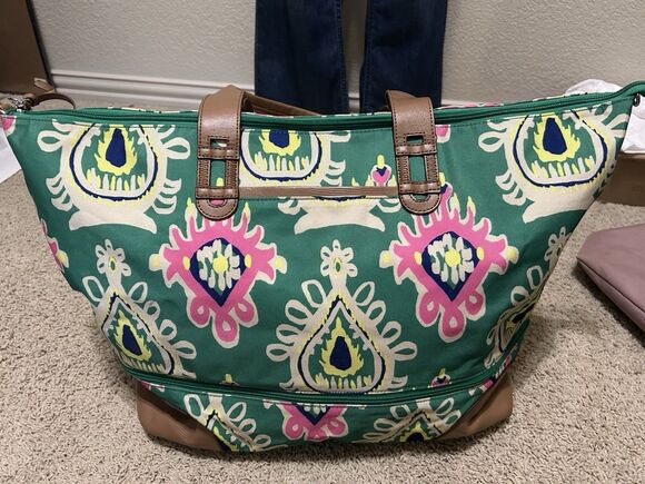 Stella & Dot Handbags - Stella & Dot Getaway Travel Bag Green & Pink Ikat Expandable by 5"